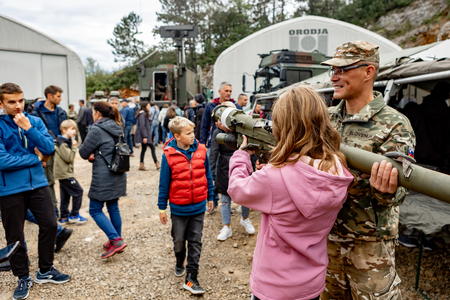 Predstavitev enot in opreme Slovenske vojske, foto Simon Avsec
